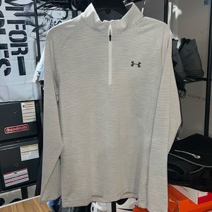 Under Armour pullover